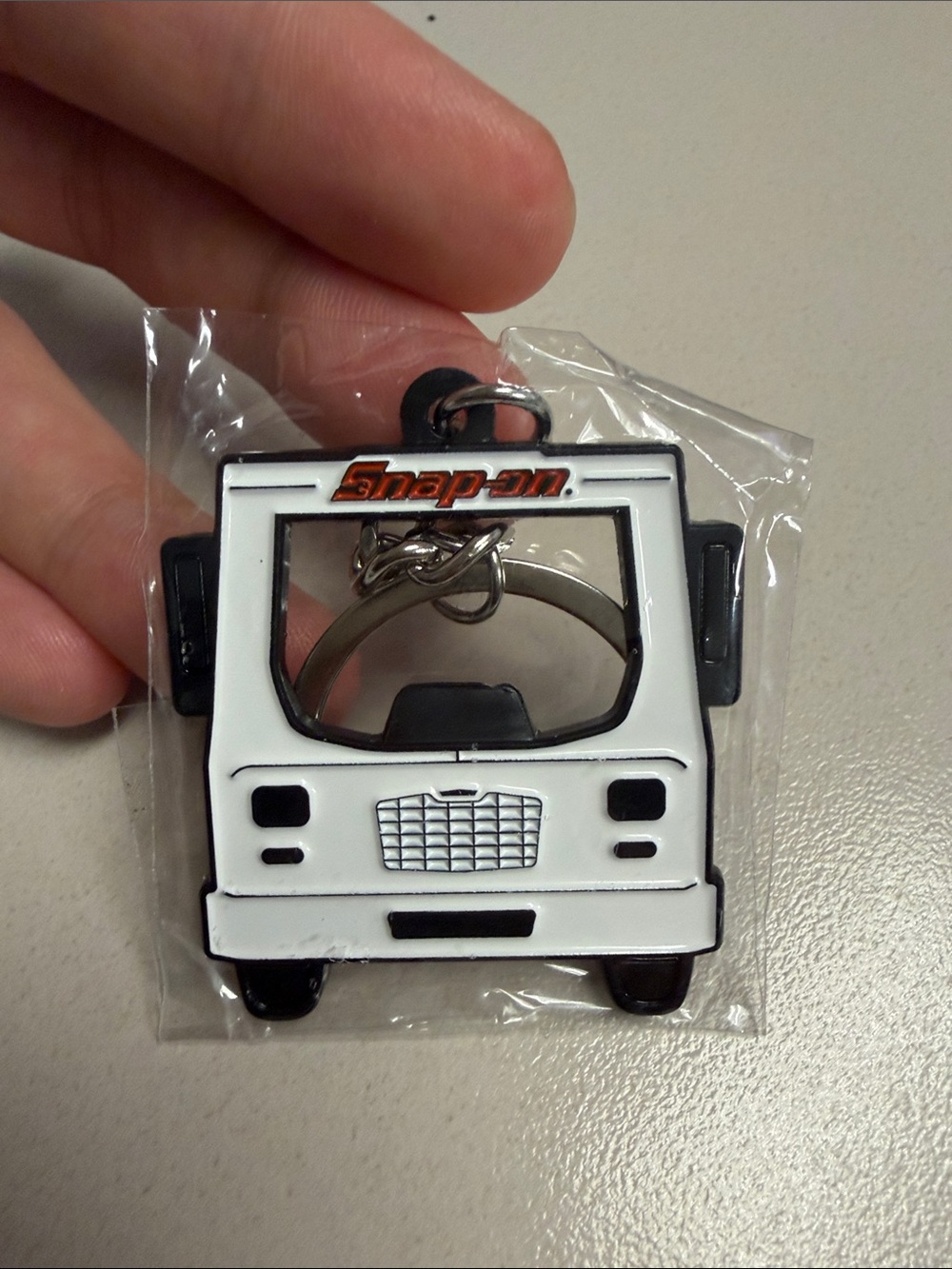 Snap-on White Truck Keychain - Men Other Accessory